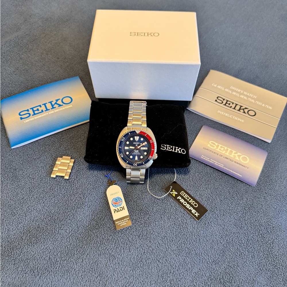 Men's Seiko PADI Automatic Prospex Diver Stainless Steel Bracelet Watch Red Blue
